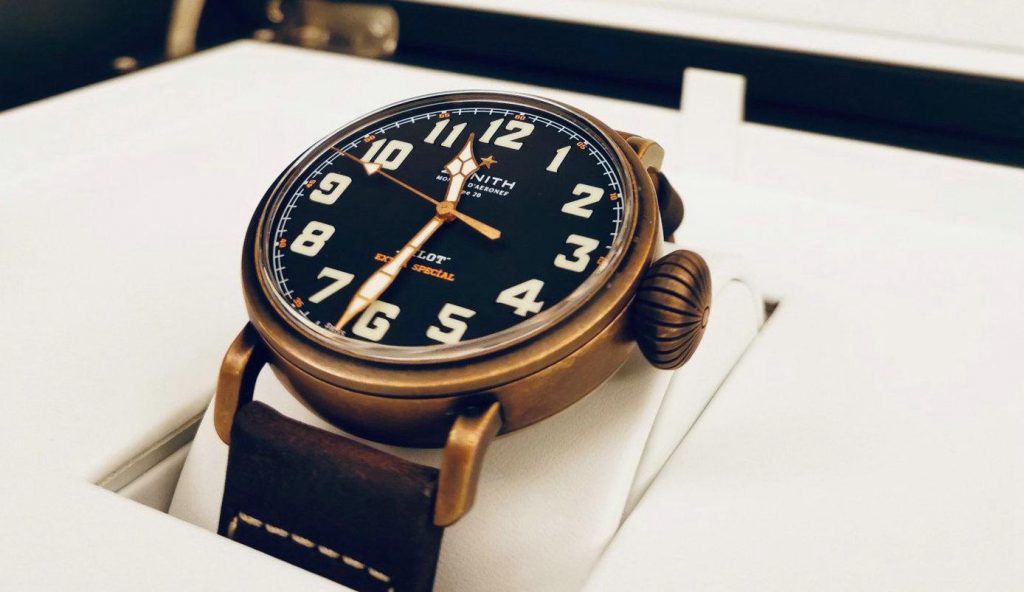 The Zenith Pilot replica watch sports a distinctive look of retro style.