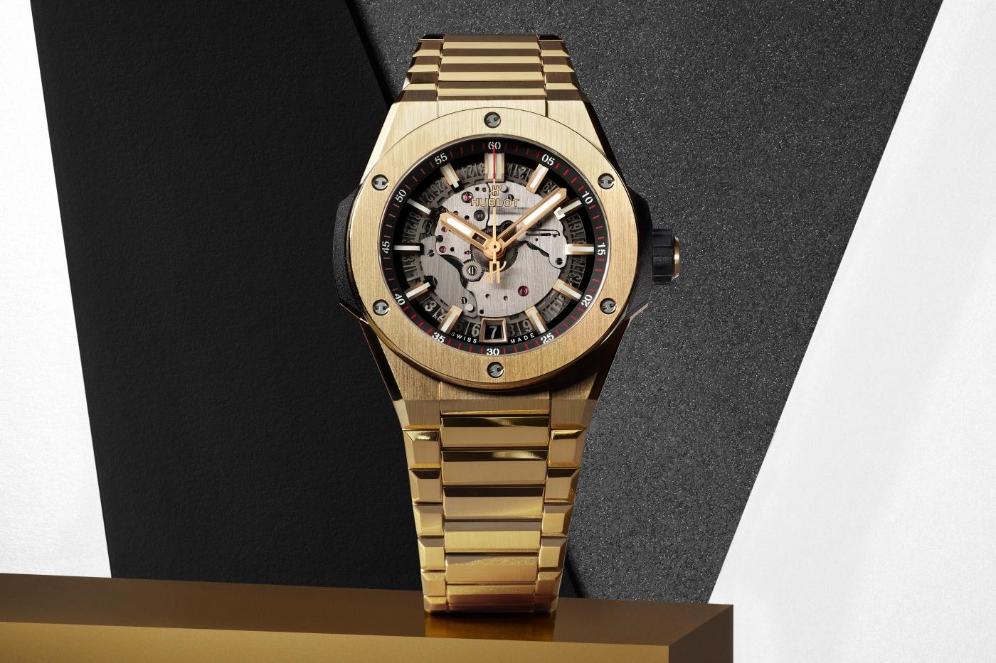 fake-hulot-big-bang-integral-time-only-yellow-gold-40-mm-lifestyle-shot